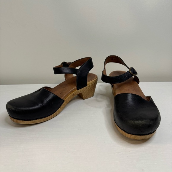 Dansko Shoes - Dansko Black Leather Ankle Strap Clog Sandals EU 39 US 8.5 Platform